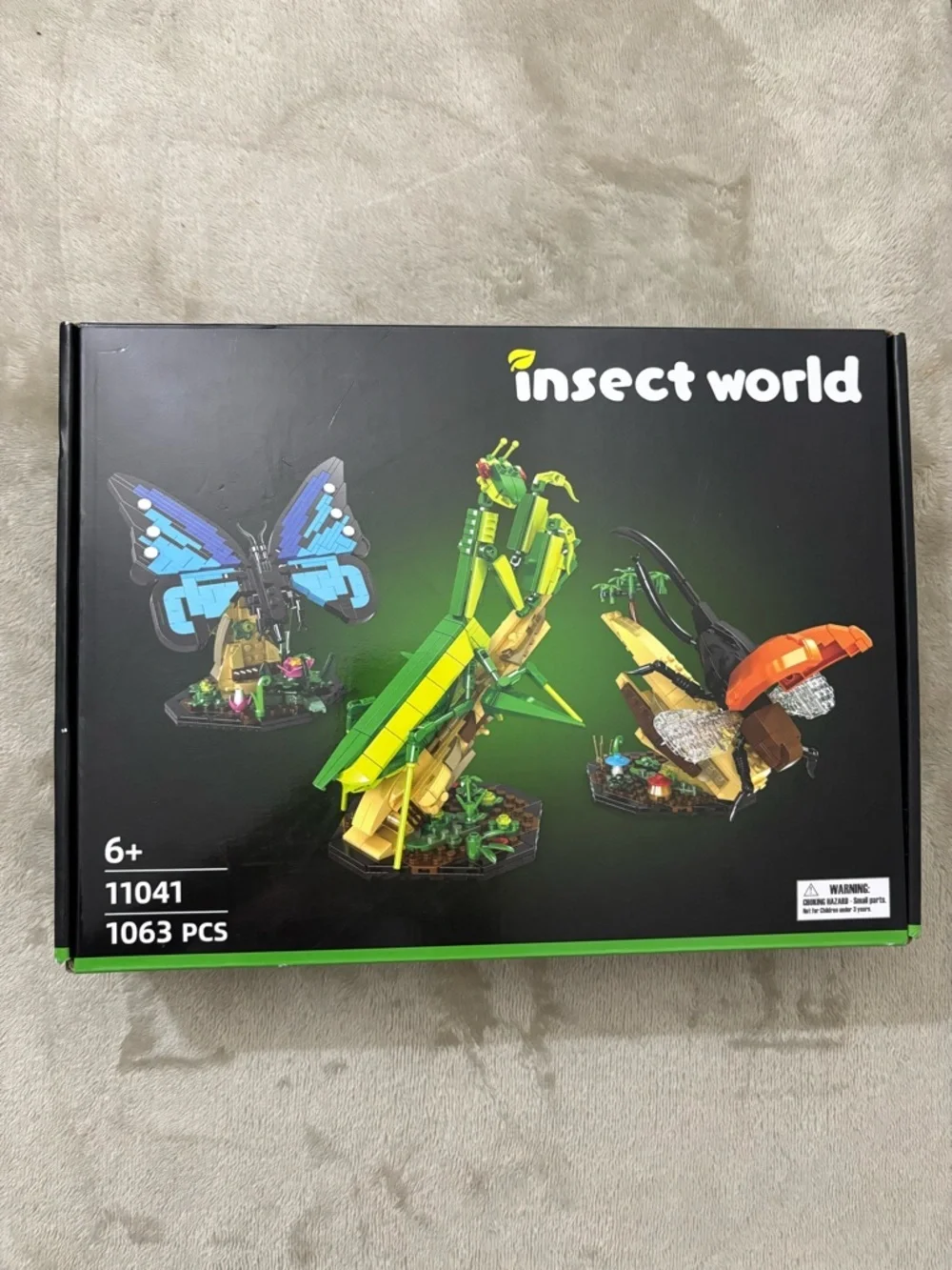 Kids Building Set - Green Praying Mantis & Butterflies